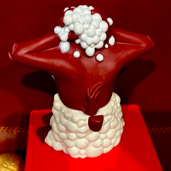 Looney Tunes Tazmanian Devil Figurine - Picture 2 of 2